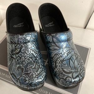 Dansko Professional Clogs Denim Patent